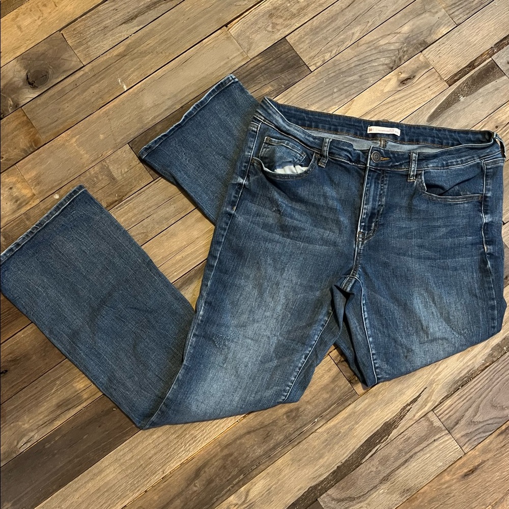 Low rise bootcut jeans